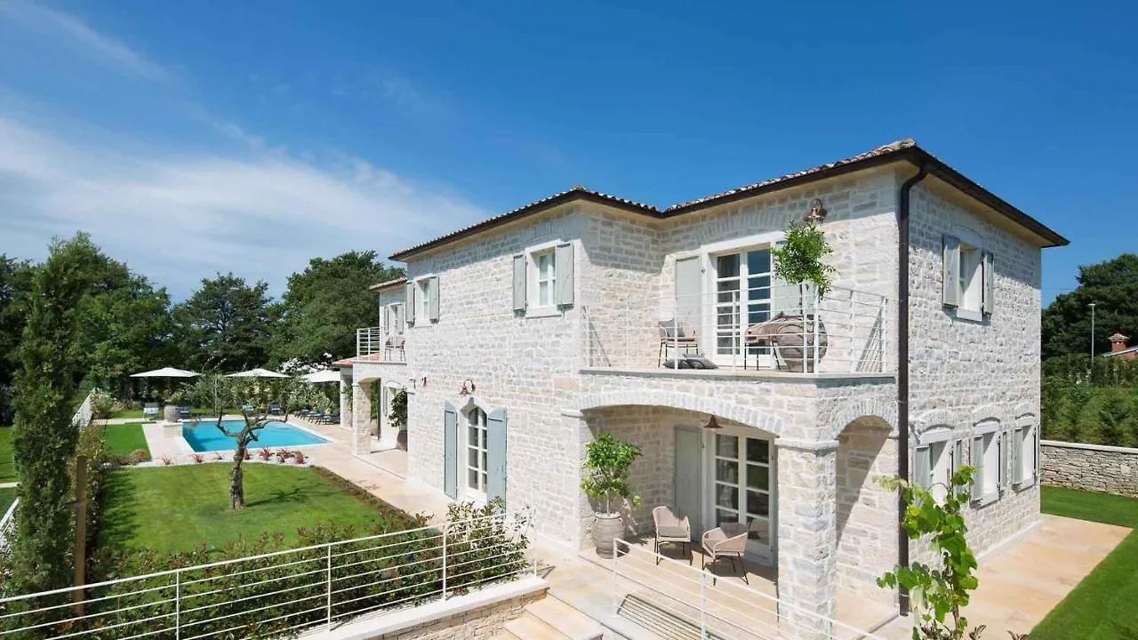 Modern Countryside Villa With Swimming Pool In Kanfanar Ladici