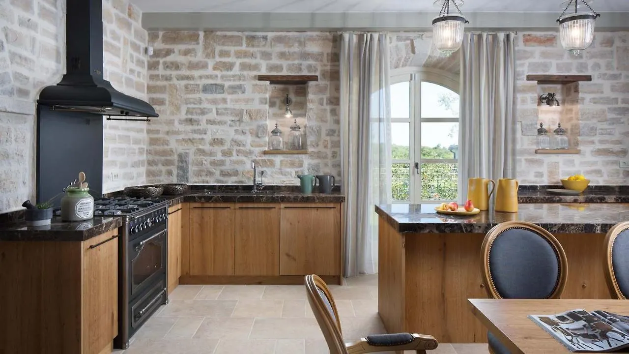 Modern Countryside Villa With Swimming Pool In Kanfanar Ladici 0*,  Croatia