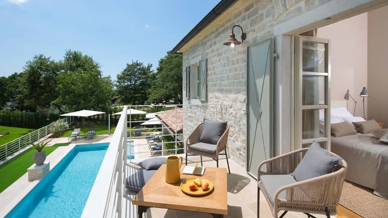 Modern Countryside Villa With Swimming Pool In Kanfanar Ladici Croatia