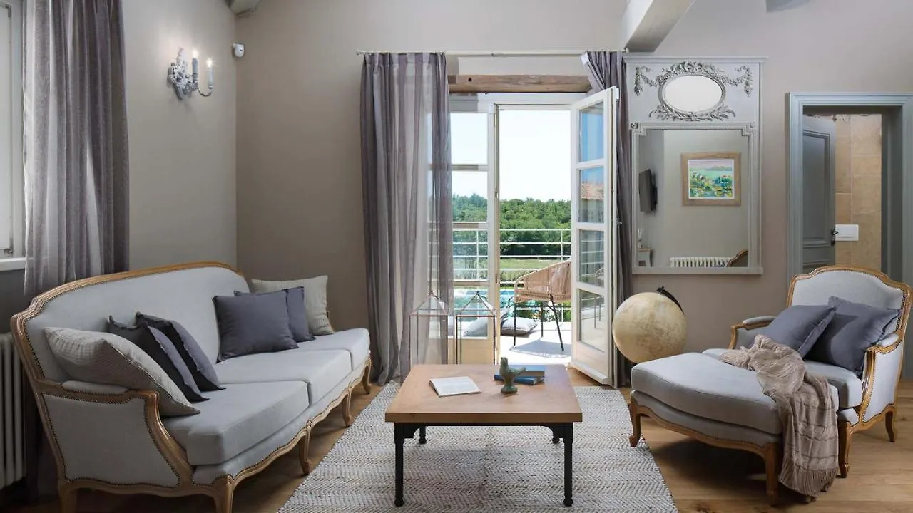 Modern Countryside Villa With Swimming Pool In Kanfanar Ladici