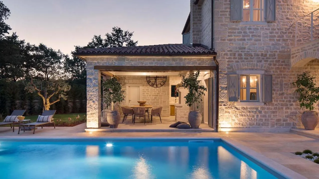 Modern Countryside Villa With Swimming Pool In Kanfanar Ladici 0*,