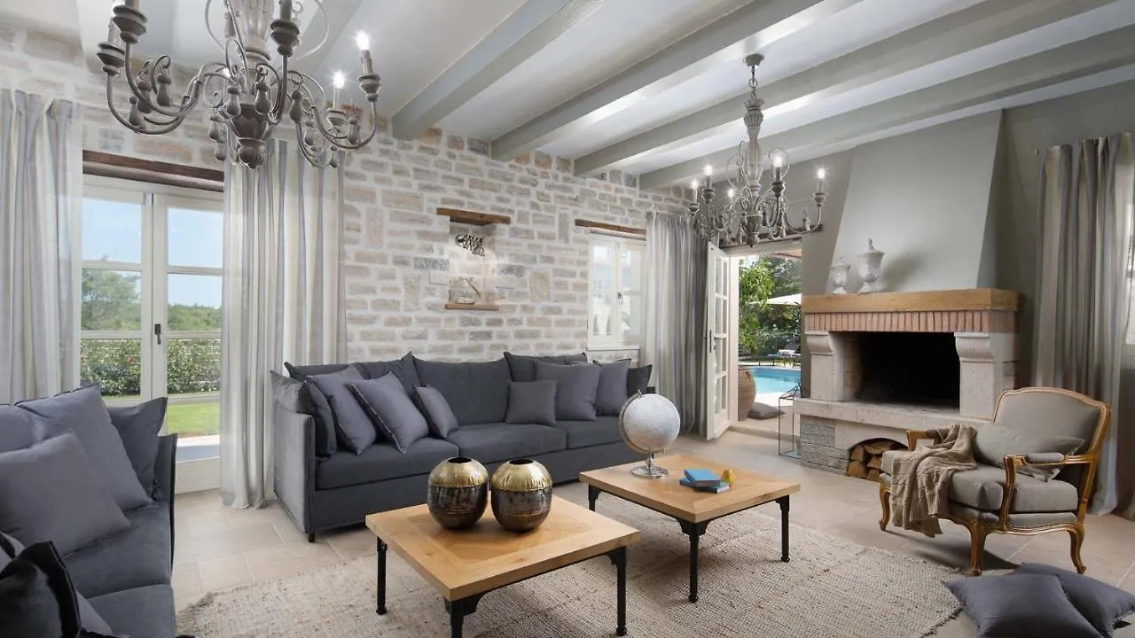 Modern Countryside Villa With Swimming Pool In Kanfanar Ladici